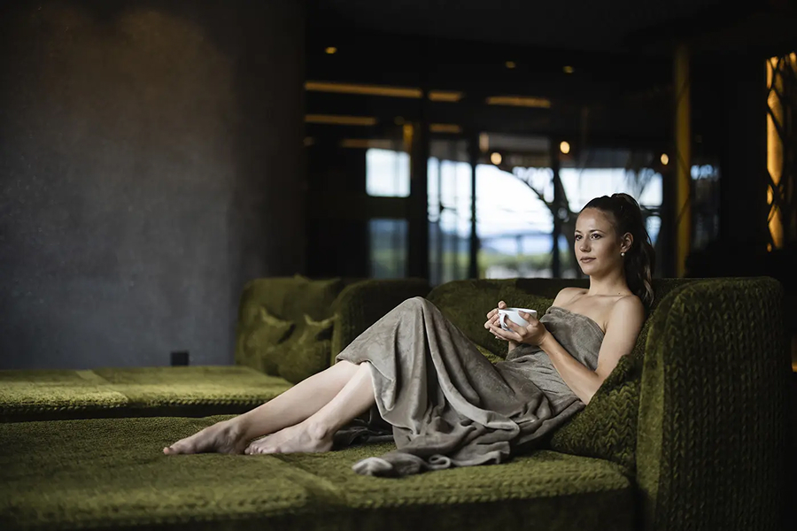 Relax post bagno di fieno al Quellenhof Luxury Resort Passeier