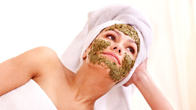 maschera viso avocado