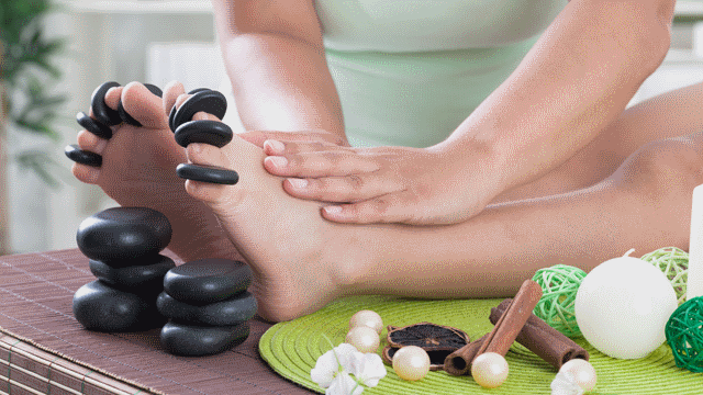 hot stone piedi esfoliante