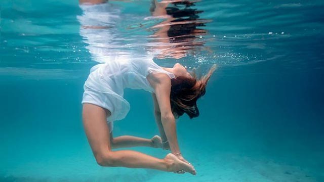 Meditazione awa in acqua